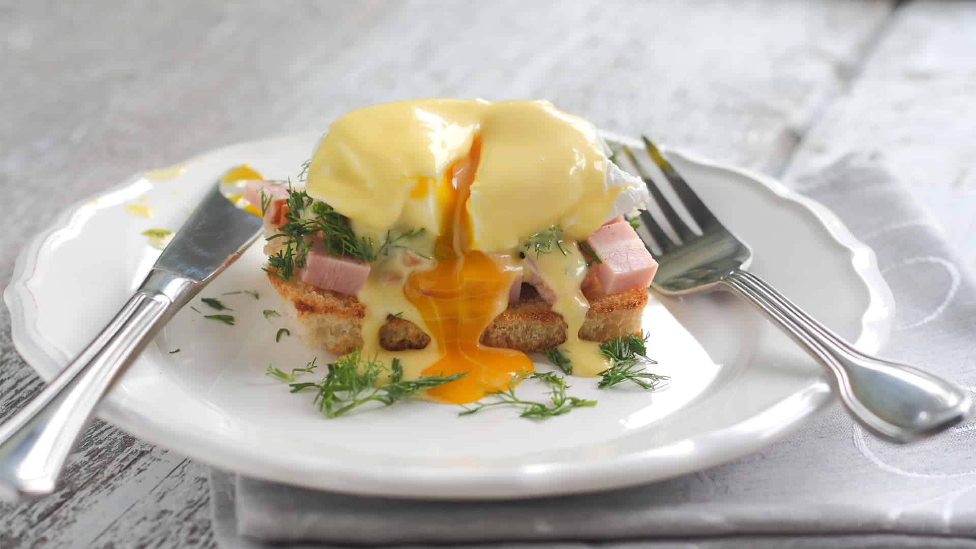 Eggs Benedict
